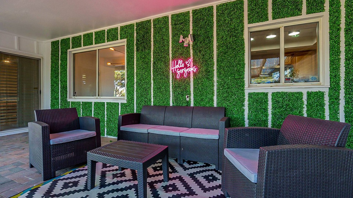 Park Lane House | O.T Scottsdale Game House Pop-A-Shot-bball/PingPong