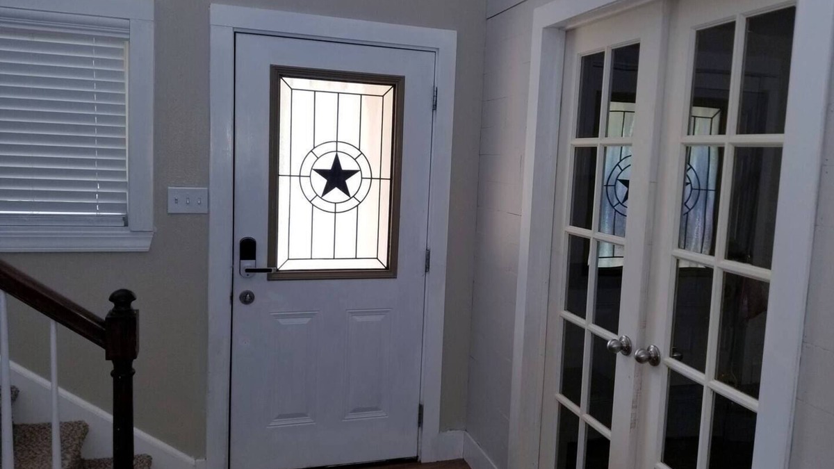 Georgetown House | O.W.L. House - Charming 4-bedroom house with AC and WiFi in lovely Georgetown