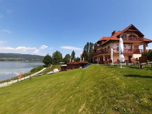 Zywiec House | O.W. MEGA nad jeziorem