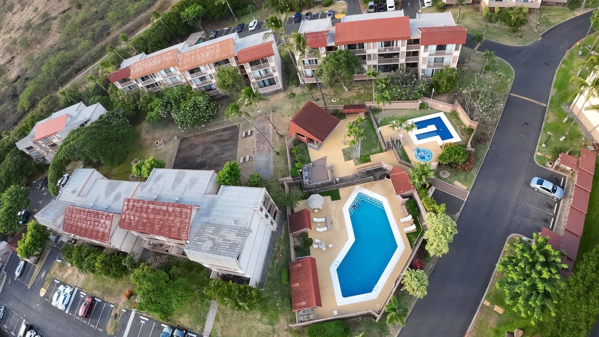 Makaha Valley Condo | OAHU Resort Getaway, Beach Close, Guard Gated, Pools, Spas, Tennis, Pickle Ball!