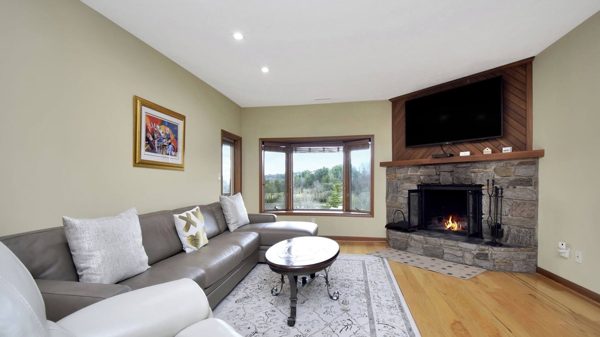 Blowing Rock Condo | Oak 5 | Fireplace, Restaurant, Pool, Spa