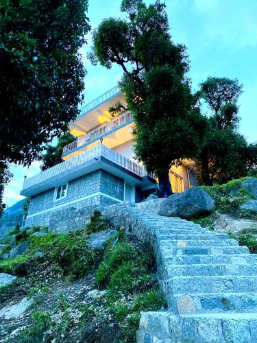 Sidhpur Villa | Oak By The River - Dharamshala