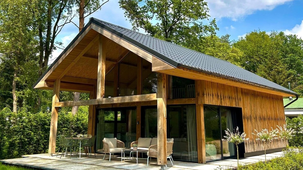 Zutendaal Ski Chalet | Oak Chalet In Zutendaal
