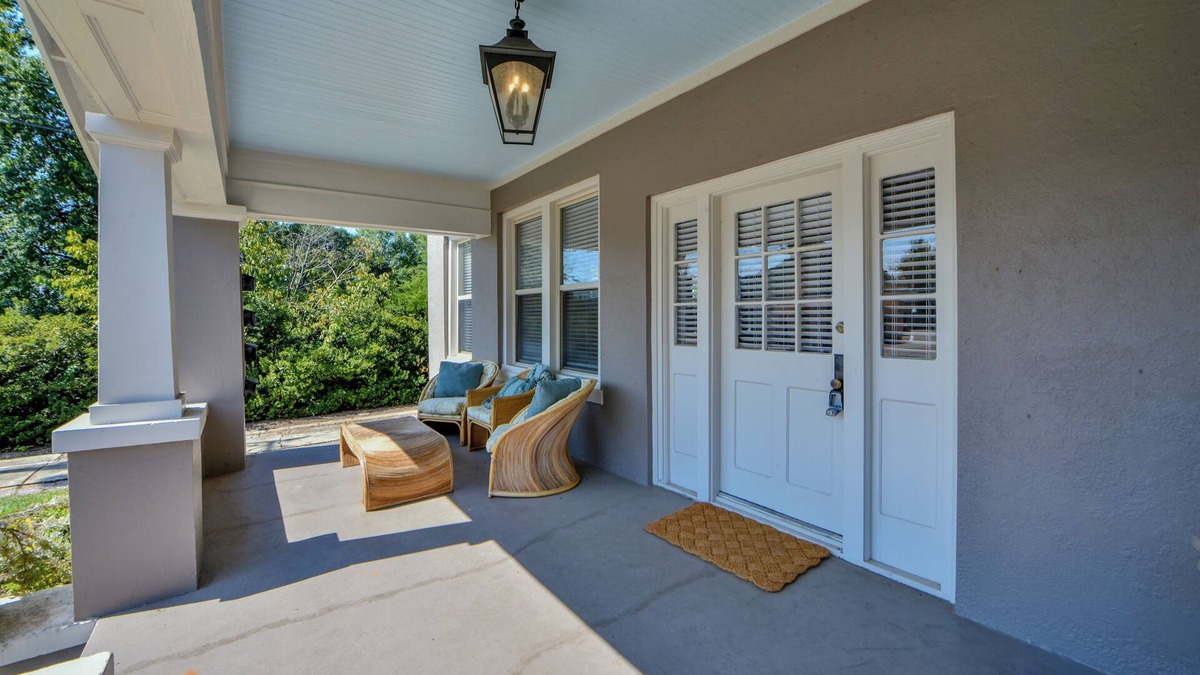 Tuscaloosa Apartment | Oak - Downstairs Only! Book for 30 days or longer!
