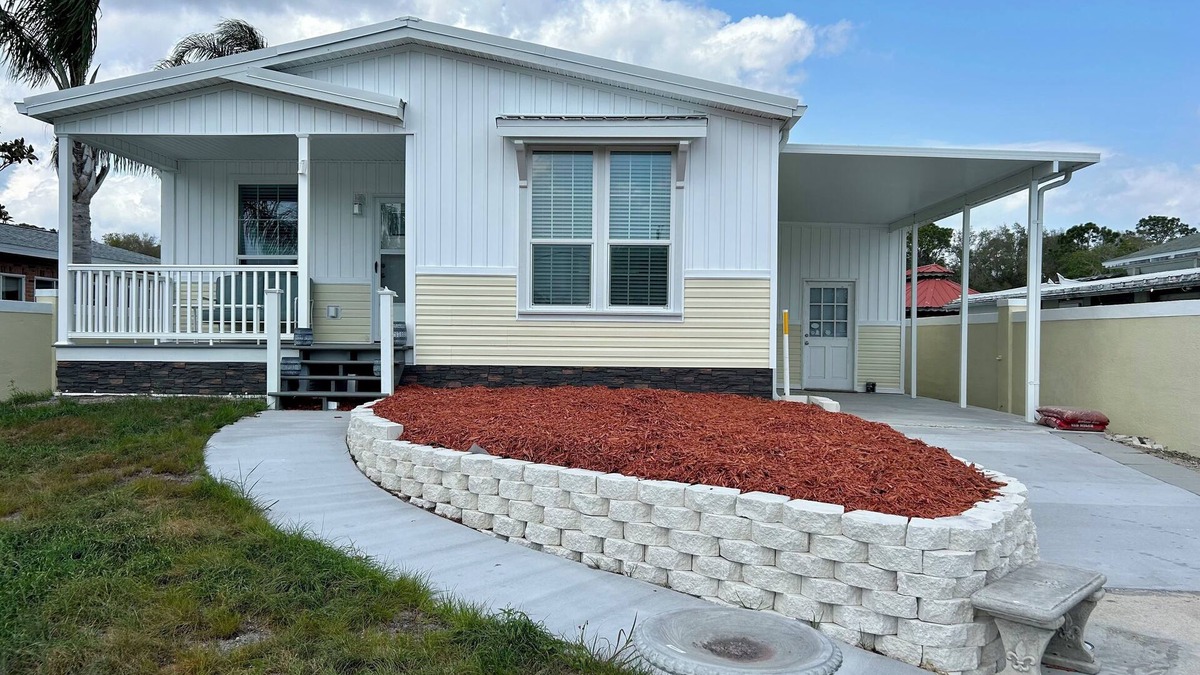 Oak Hill House | Oak Hill Waterfront Retreat – Unplug, Unwind, and Enjoy the Sunset