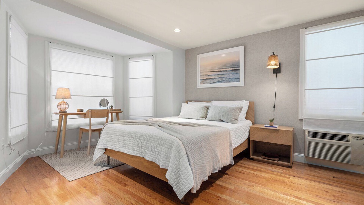 Newburyport Apartment | Oak Suite at The Hygge House