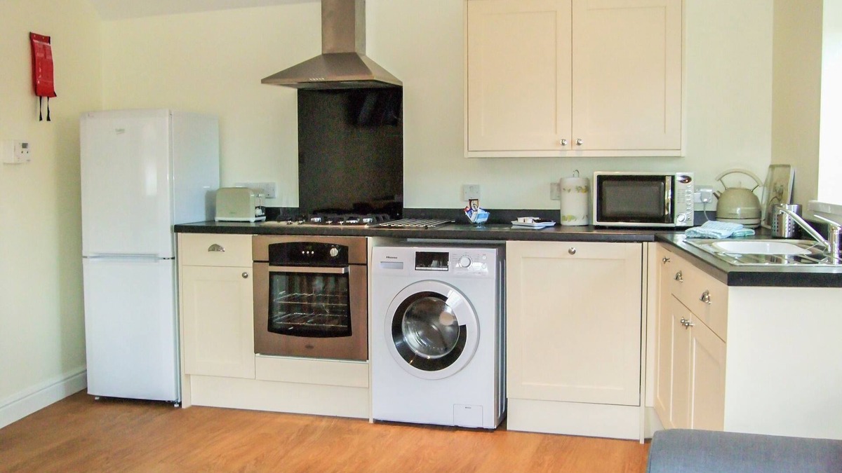 Leven Cottage | Oak Tree Cottage