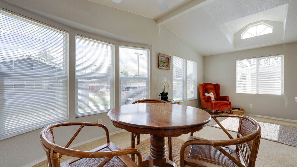 Oak View House | Oak View Home - Close to Beaches & Trails!