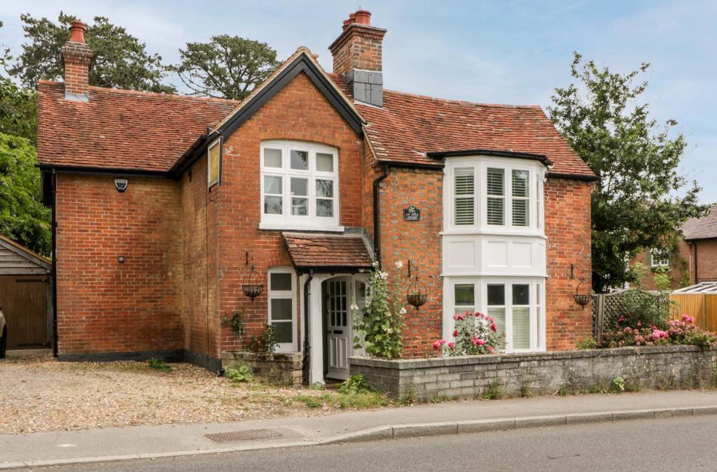 New Forest District House | Oakapple Cottage