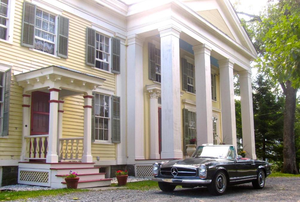 Halfmoon Bed & Breakfast | Oakcliff Bed and Breakfast