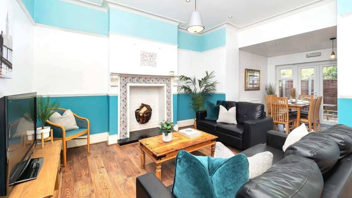 Stoke-on-Trent House | Oakhill House Summary