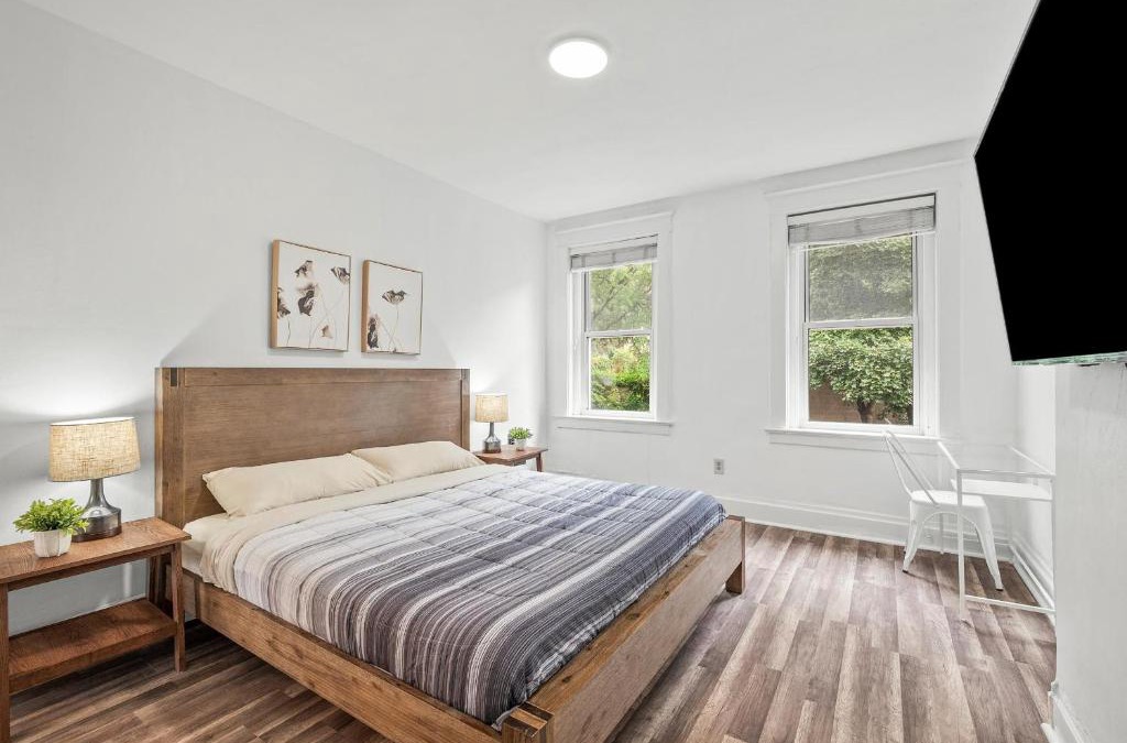 North Oakland House | Oakland/University @C Modern & Stylish Private Bedroom with Shared Bathroom