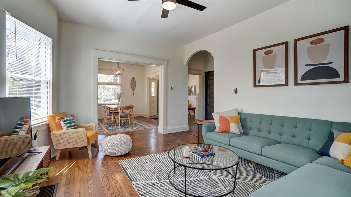 Hyde Park House | Oakley Square 3BR Completely Remodeled - Walkable