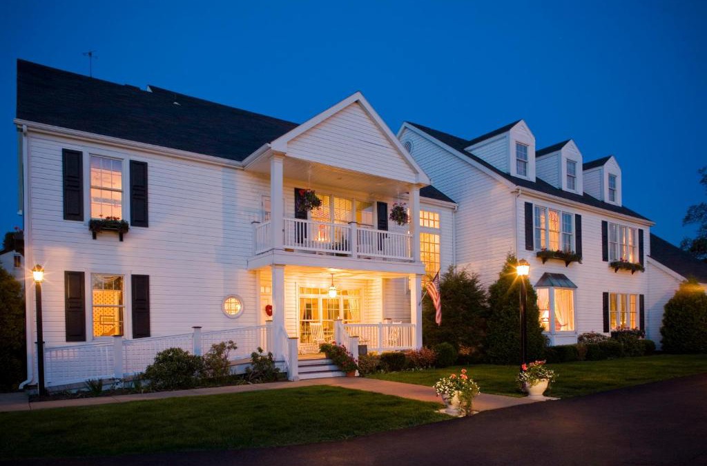 Plum Bed & Breakfast | Oakmont Inn