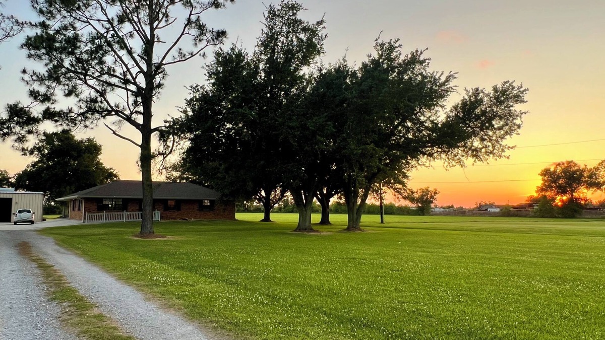 Kraemer House | Oaks & Acreage! Comfortable home on 8.5 acres