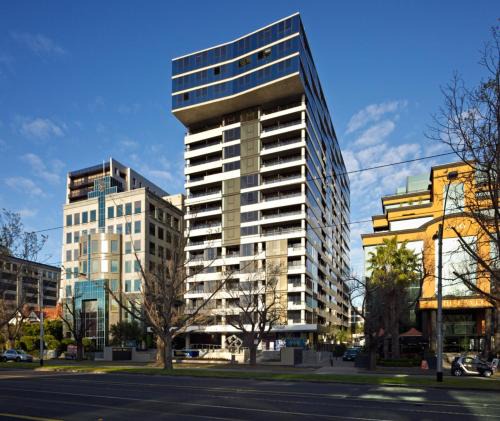 Melbourne Hotel | Oaks Melbourne St Kilda Road Hotel