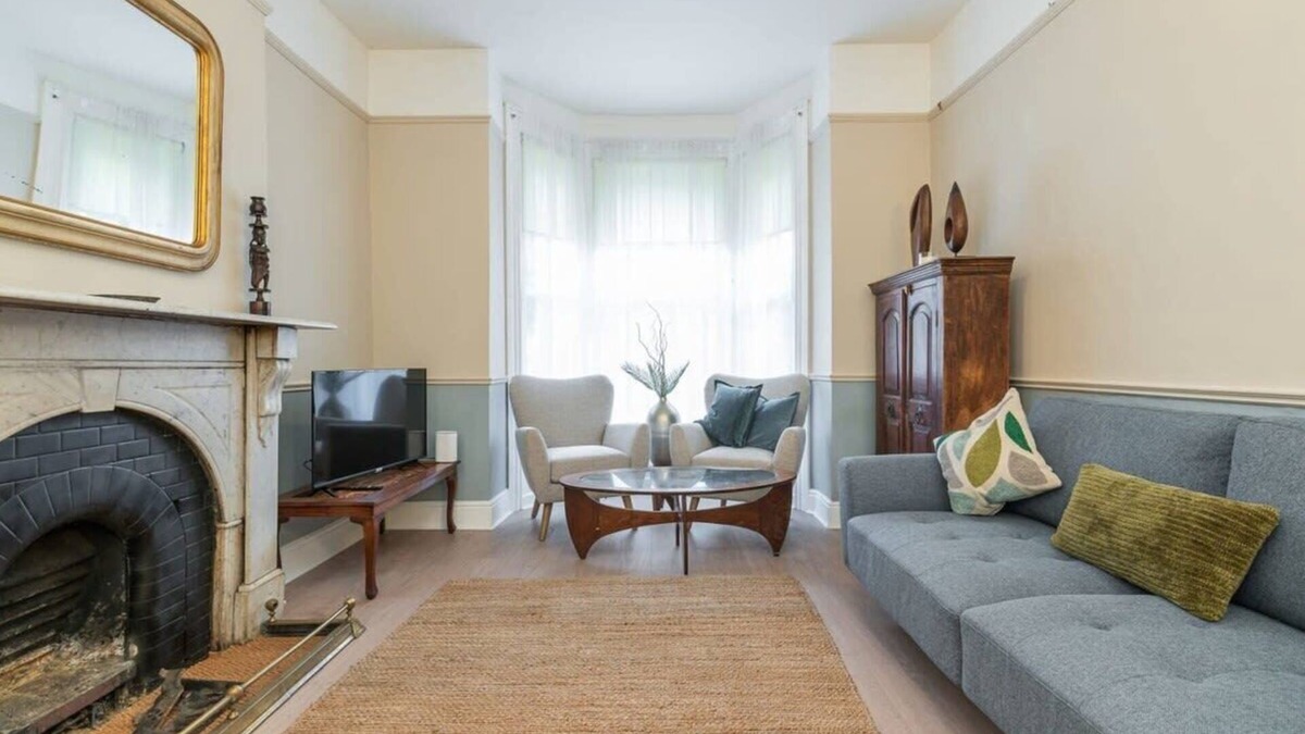 Rathmines House | Oakwood House Summary