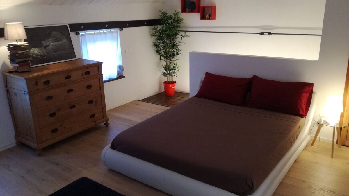 Mondolfo House | Oasi dei Vandali, small and cozy residence in the historic center, 5 min from the sea