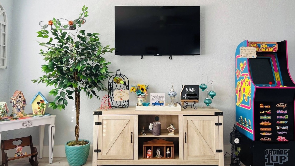 Mount Dora Cottage | Oasis At The Ruiz's - Come Relax, Have Fun, Or Enjoy The Arcade