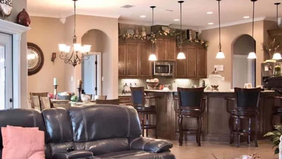 South Side House | Oasis By the Bay