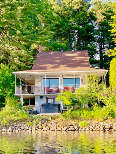 Stoke Ski Chalet | Oasis