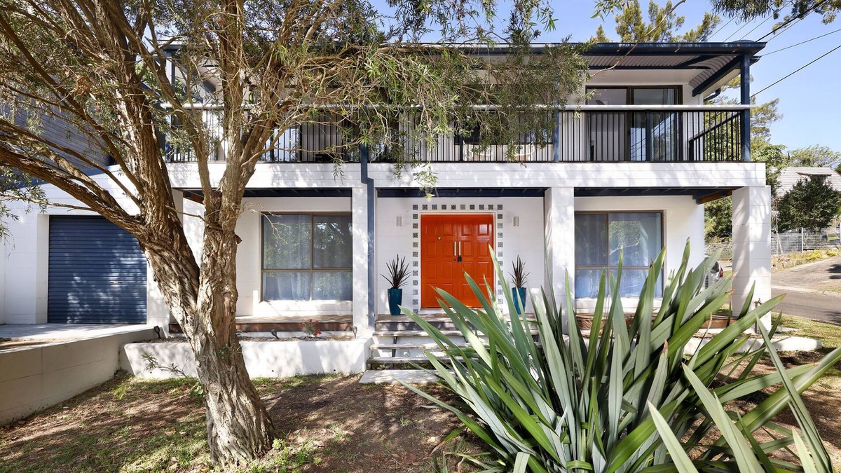 Sydney House | Oasis in Nature, close to beach, national park, perfect for family & groups