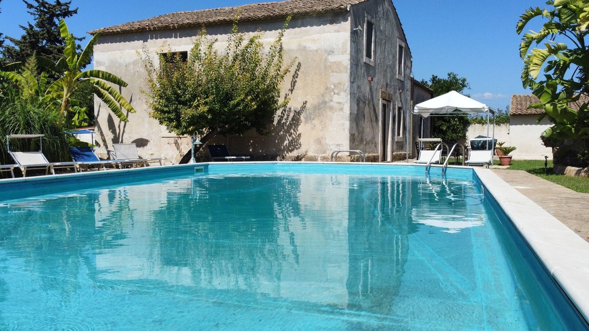 Arenella House | Oasis of peace and relaxation just 3 minutes from the beach.