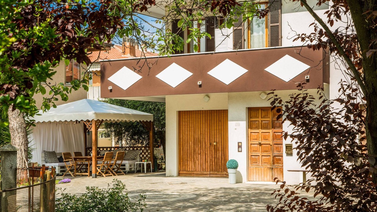 Marotta Apartment | oasis of relaxation not far from the sea, parking in the inner courtyard.