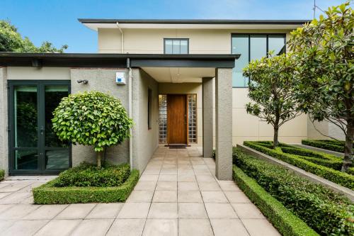 Musselburgh House | Oasis on Belmont Lane