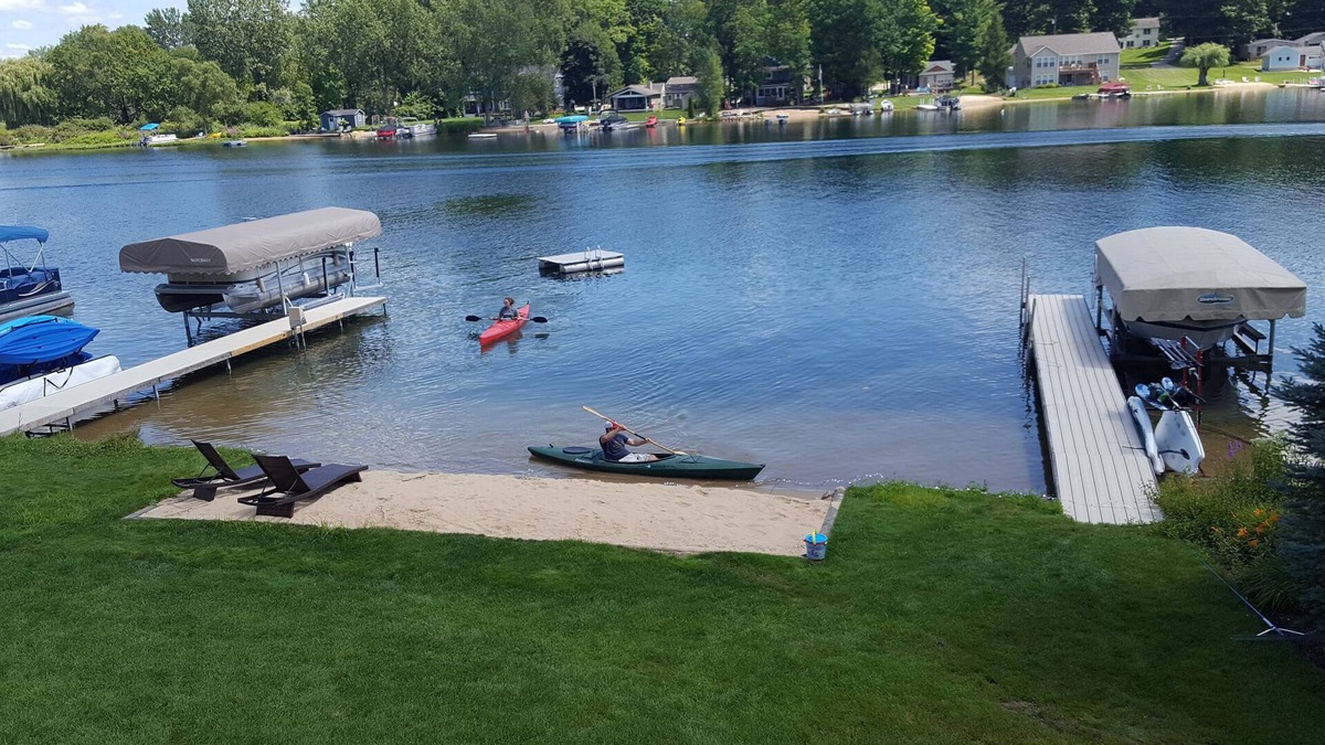 Lowell House | Oasis on Murray Lake, just NE of Grand Rapids