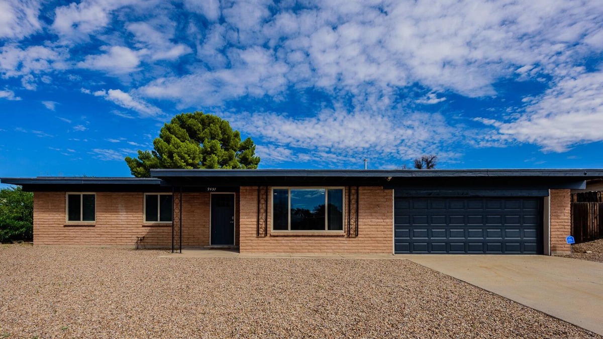 Harrison East South House | Oasis on Palm- 4 bed/2bth home, private and quiet, pool/spa