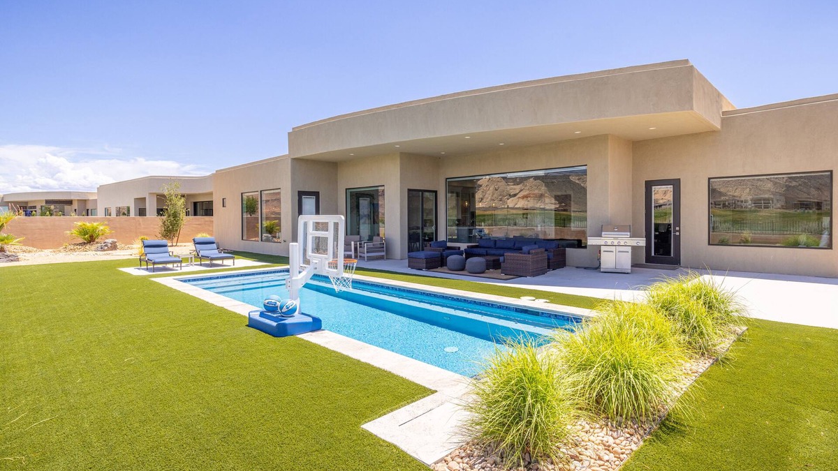 St. George House | Oasis On The 9th at The Ledges Golf Club *Private Pool Included*
