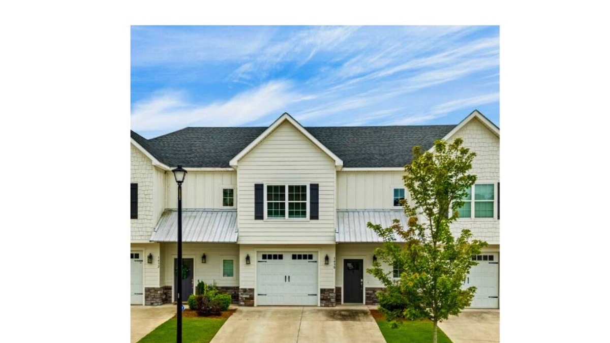 Auburn - Opelika House | Oasis on the Plains is a beautiful, spacious 3 bedroom retreat.