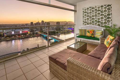 Brisbane Central Business District Apartment | Oasis Retreat Level 27 in Casino Towers