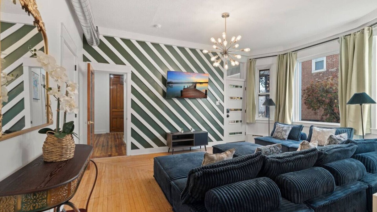 Delair House | Oasis Spacious-Private Parking,16 Beds+29 Guests!