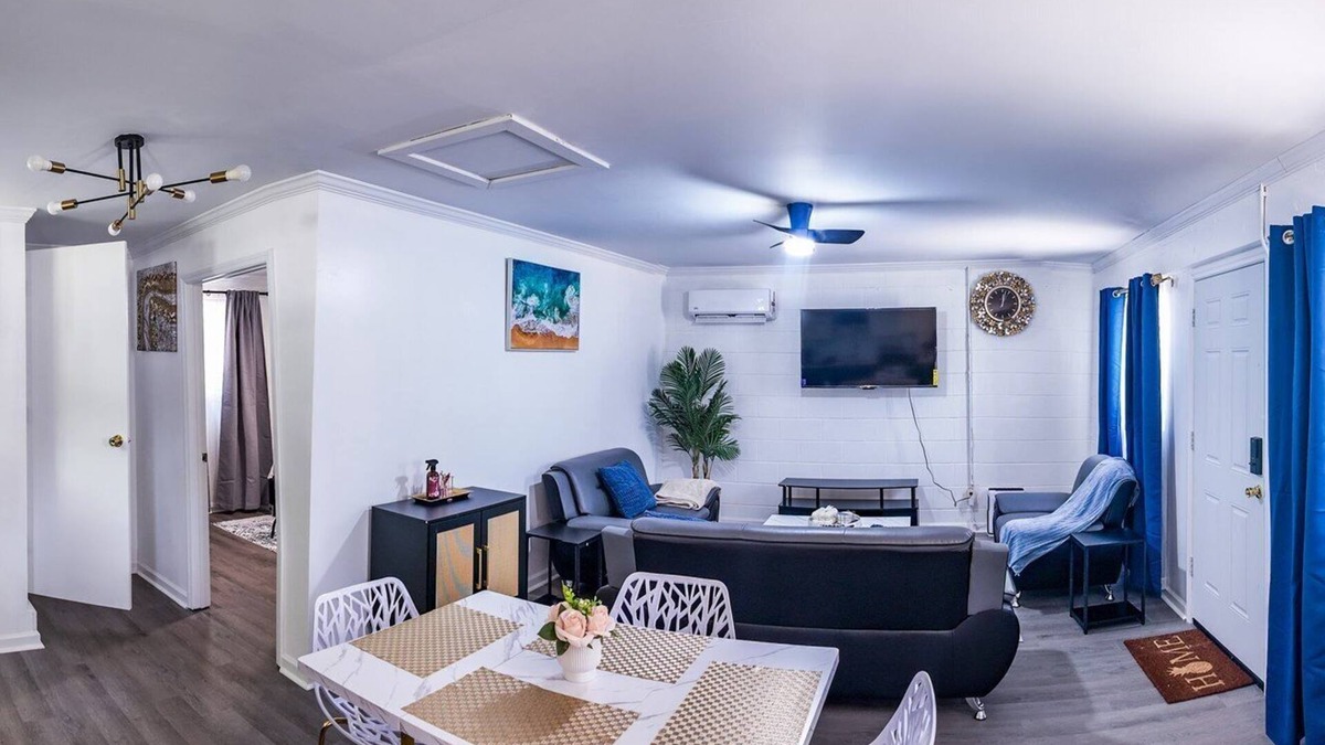 Southside House | OASIS SUITEnOasis/King bed/Mayo/UNF/beaches