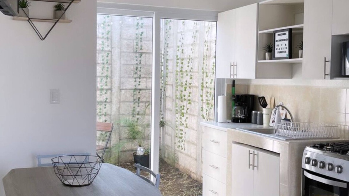 Santa Ana House | Oasis Sunrise