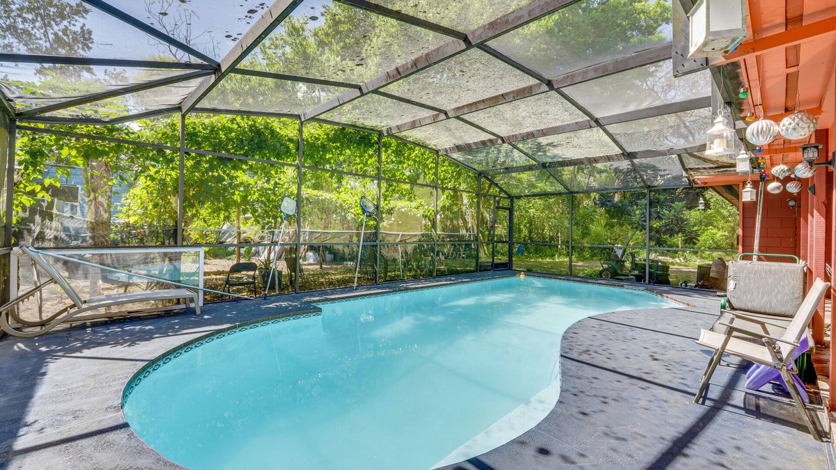 South Apopka House | Oasis w/Grill & Pool ~ 16 Mi to Orlando!