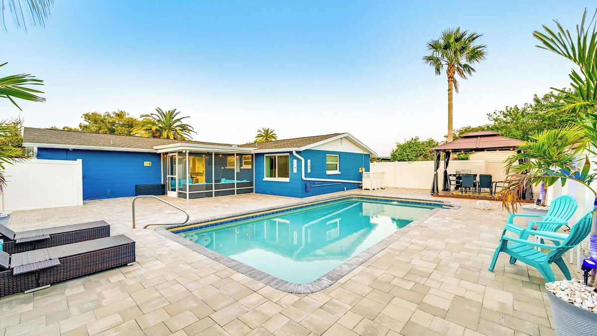 Aloha Gardens House | Oasis w/Heated Pool: 5 Mi to Anclote Gulf Park!