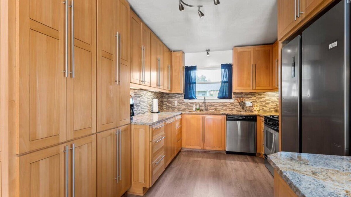 Anderson Mill House | Oasis w Huge Pool & BBQ Patio