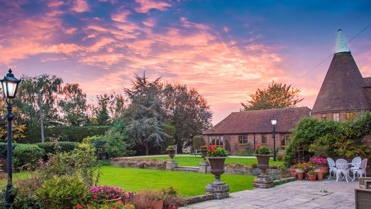 Battle Other | Oast House Near Battle