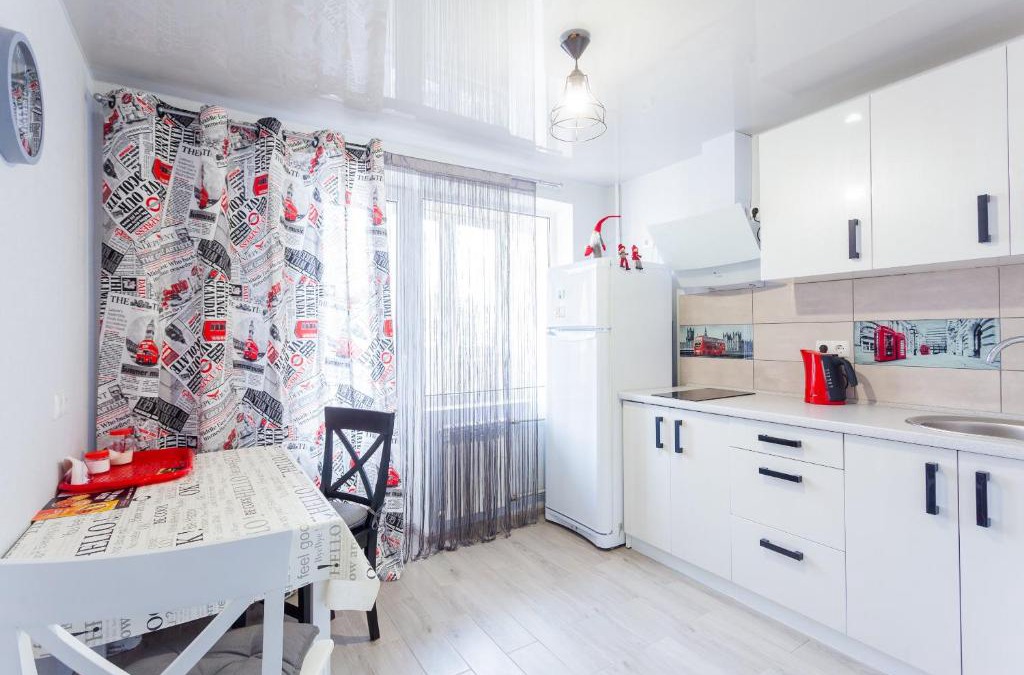 Obolon' Apartment | Obolon metro station