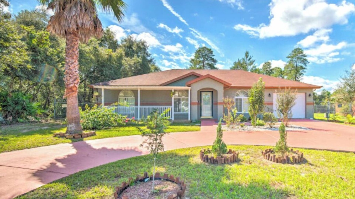 Ocala House | Ocala Getaway w/Pool + Dog-Friendly Stay
