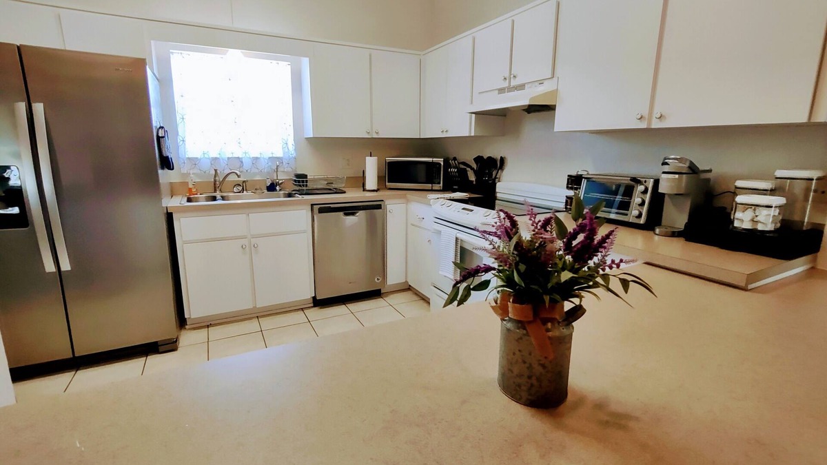 Fellowship House | Ocala Golden Meadows Getaway Pet Friendly Fenced Yard Close To WEC