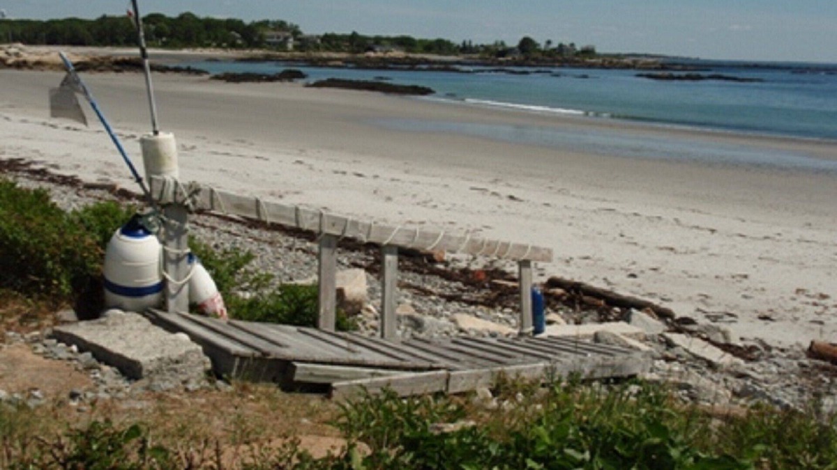 Biddeford House | Ocean and Beach Front Cottage - Fabulous Views