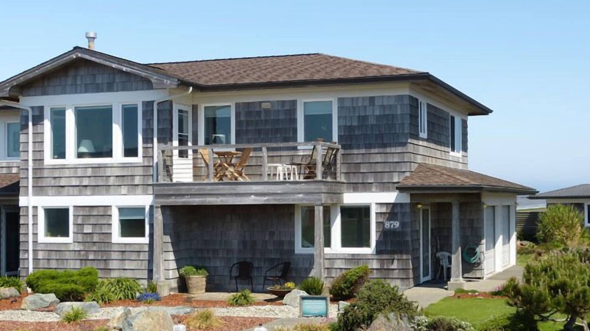 Bandon House | Ocean and Seastack View Townhouse on Coquille Point - 1-wk min