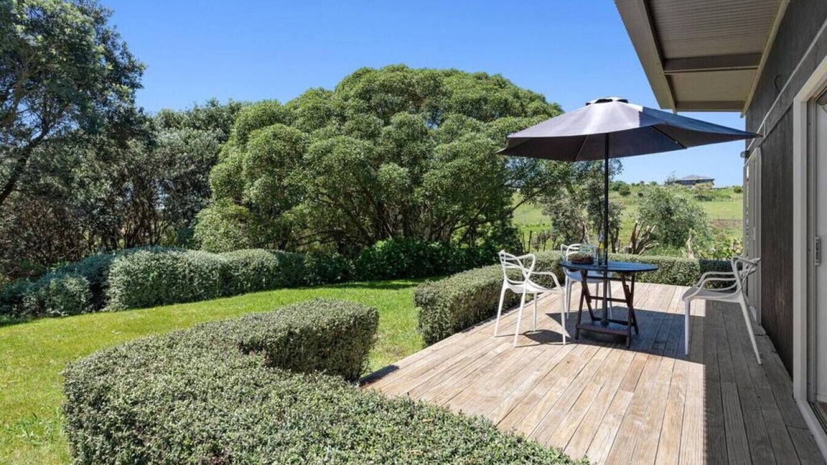 Waiotahi House | Ocean, Art and the Garden