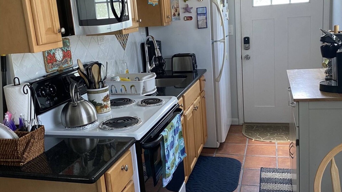Bay Shore Apartment | Ocean Bay Park Studio from 1400/Mid week !