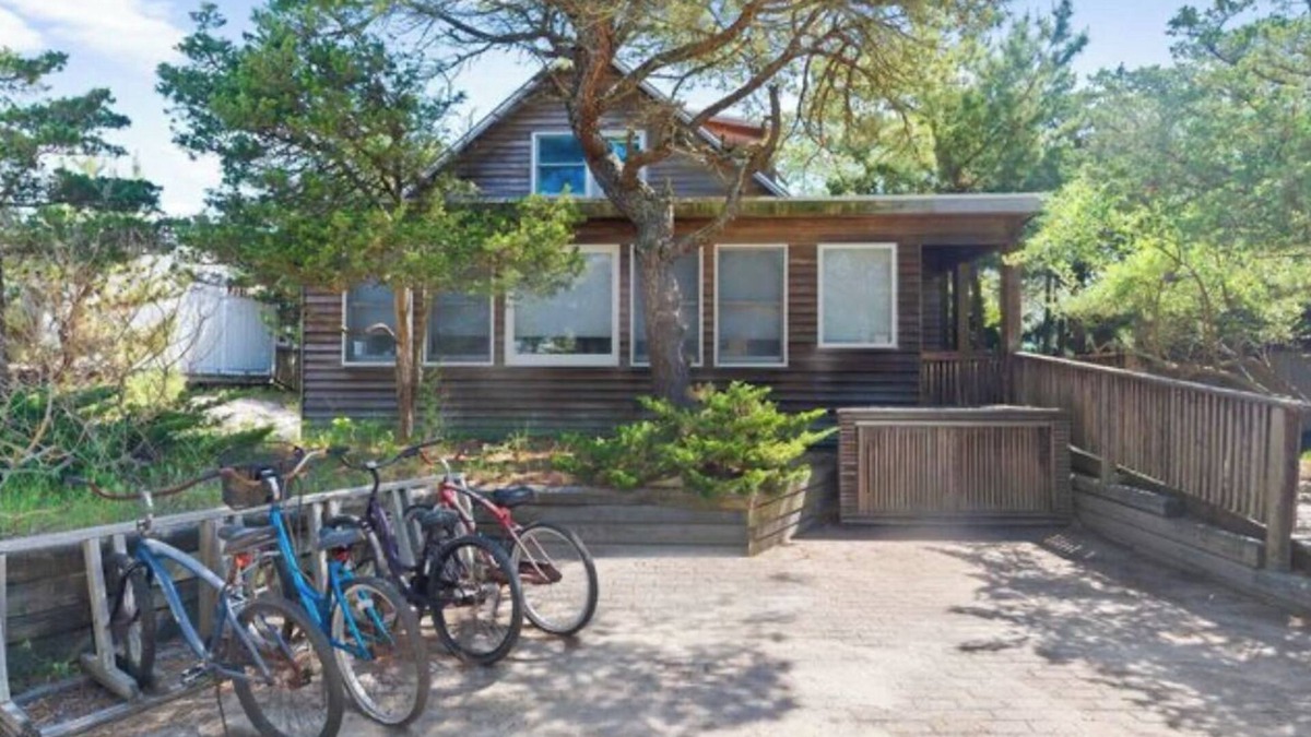 Ocean Beach House | Ocean Beach - family friendly house 7 houses from the beach