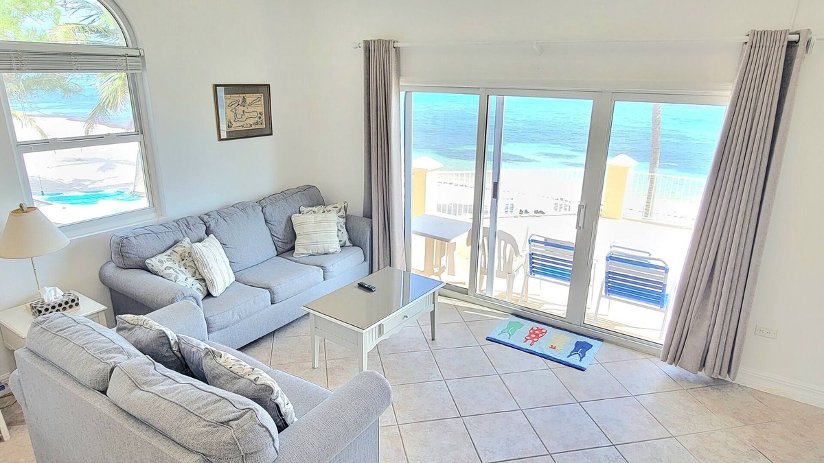 Bodden Town Condo | Ocean/Beachfront - stunning views! Seabreeze Villas